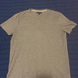 Banana Republic Men's Heather Gray V-Neck Tee